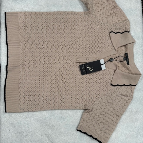 ADRIANNA PAPELL Beige Short Sleeve women t-Shirt - Picture 2 of 9